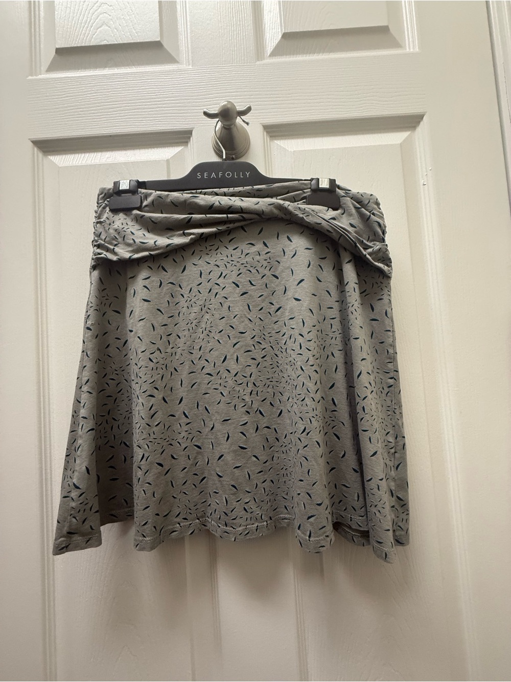 Toad&Co Grey Mini Skirt with Navy Leaf Print